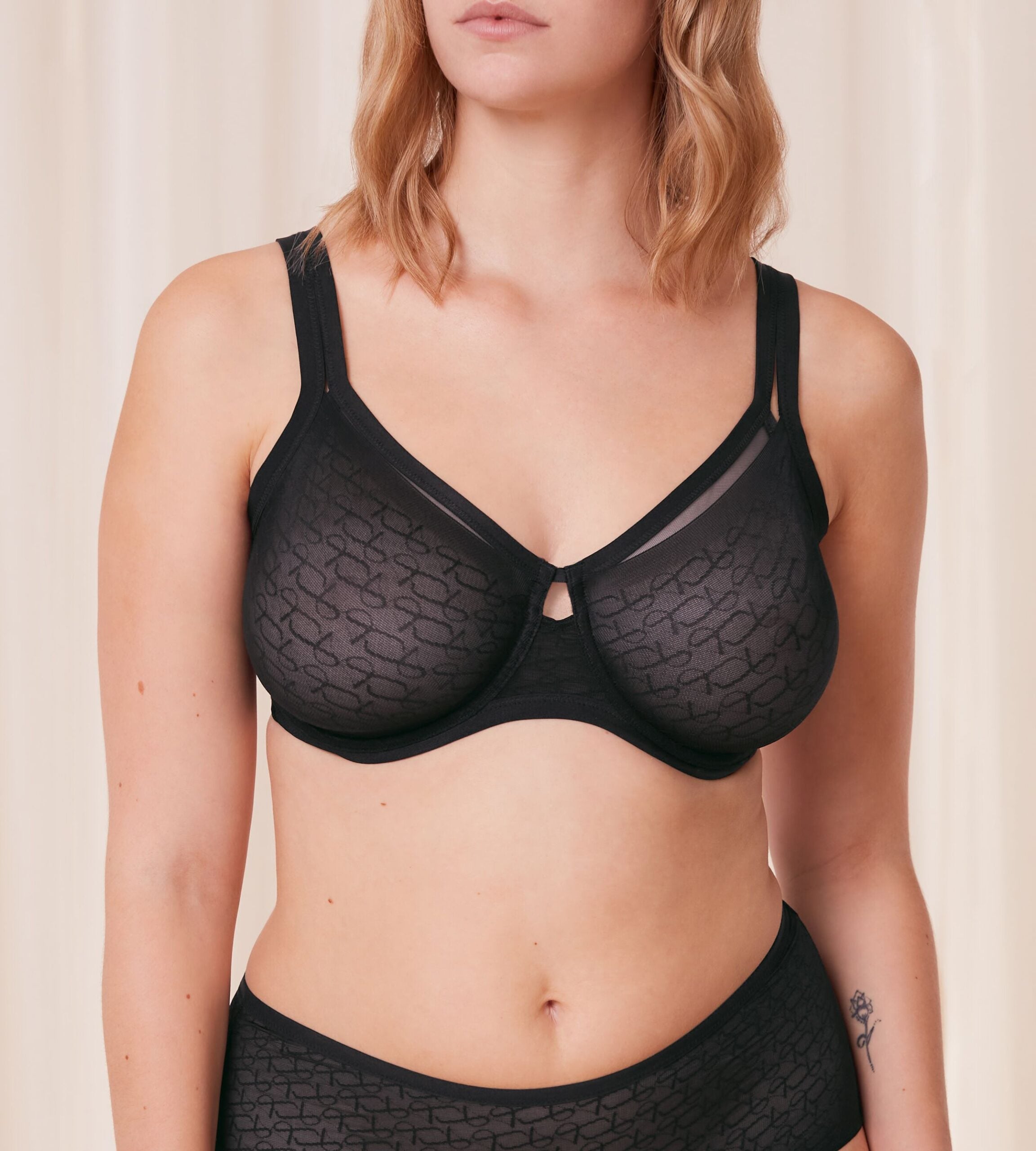 Triumph Signature Sheer Minimiser Bra