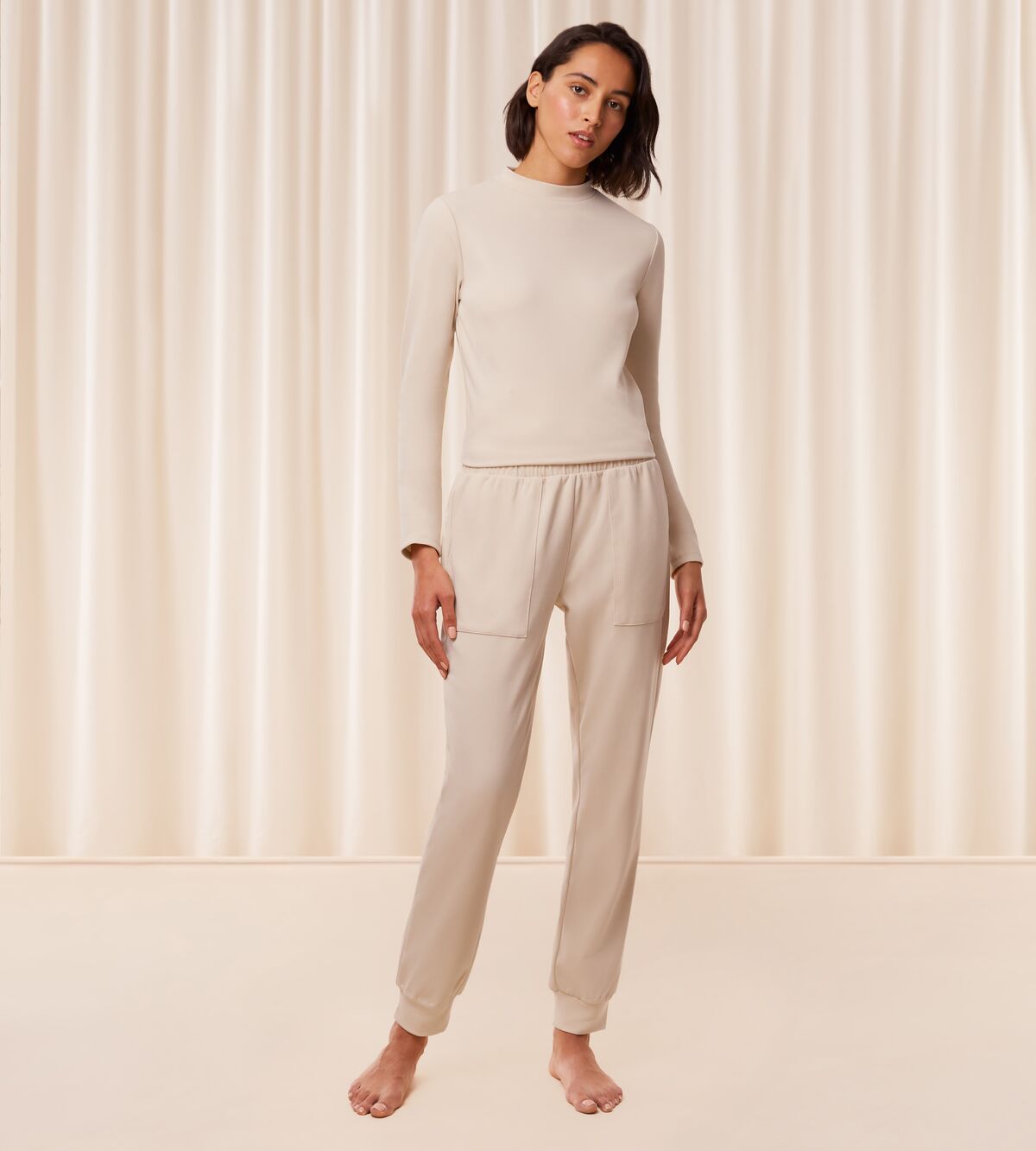 TRIUMPH Smart Thermal V-Neck Sweater and Trousers Set